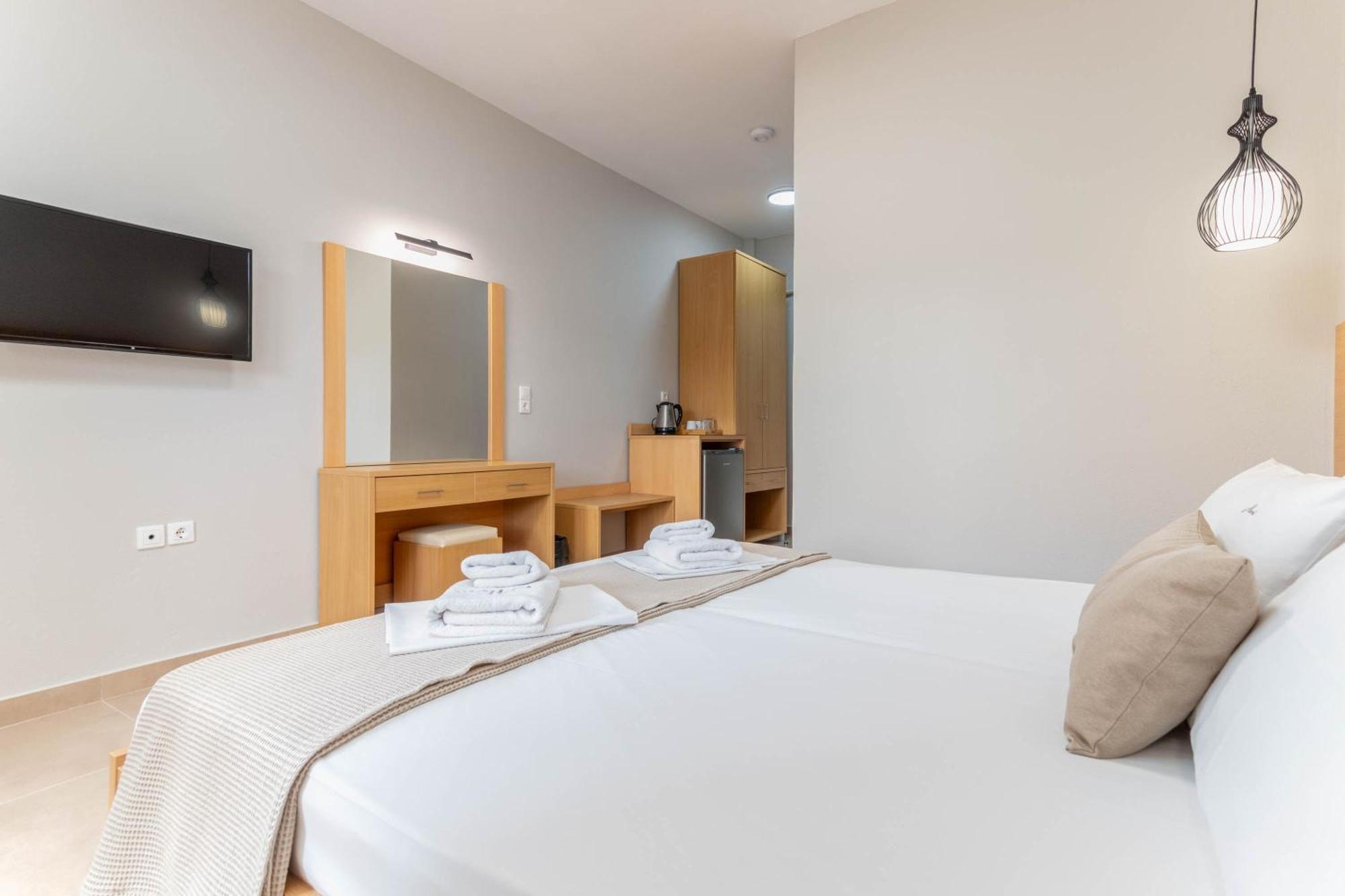 Aloni Hotel Пефкохори Екстериор снимка